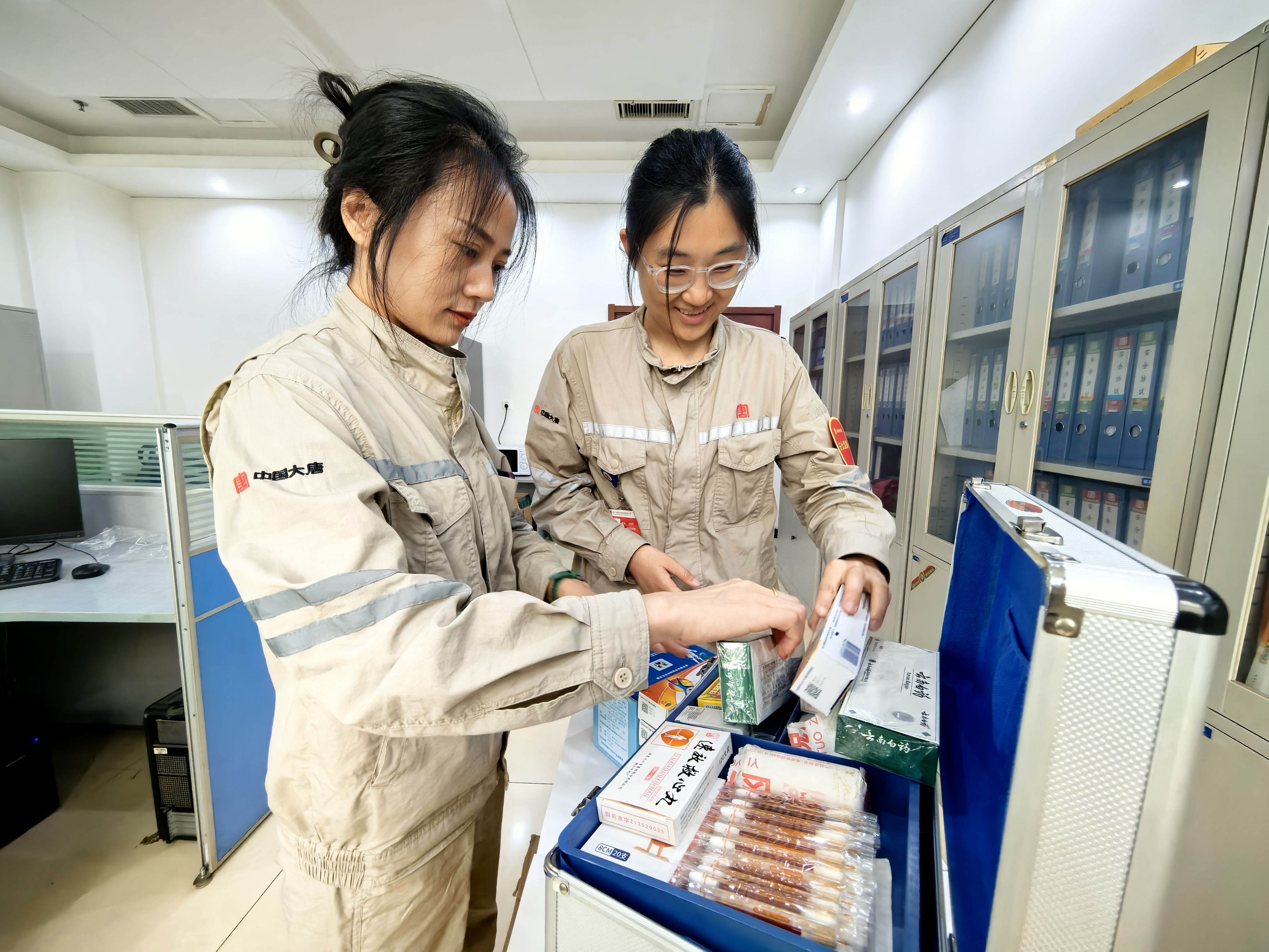 豐潤熱電公司：“移動(dòng)驛站”關(guān)愛“職工安全” (2).jpg